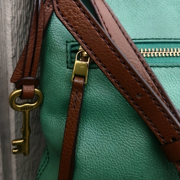 Fossil Green Leather Crossbody - Picture 9 of 11